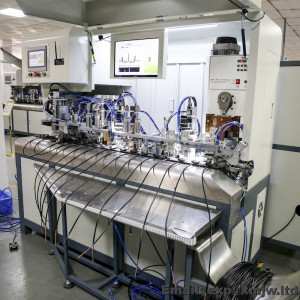 16A Europe Plug Insert Automatic Crimping Machine YH009A